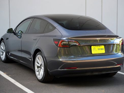 Used 2023 Tesla Model 3 Standard Range RWD image 51