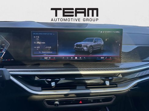 Used 2024 BMW X7 M60i image 12