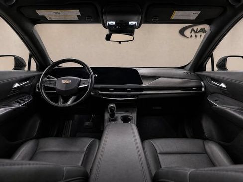 Used 2025 Cadillac XT4 Premium Luxury FWD image 11