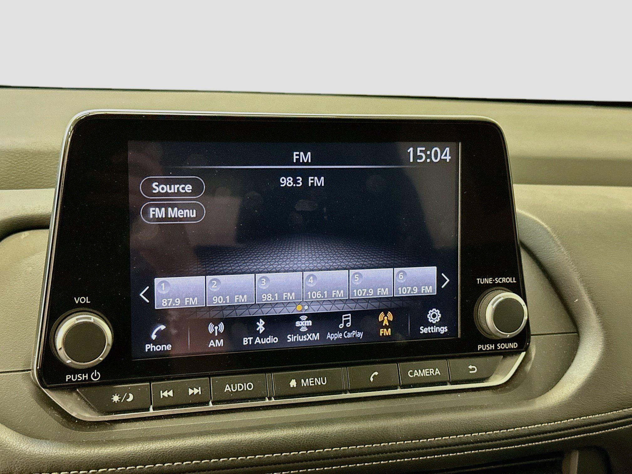 Used 2025 Nissan Rogue SV AWD/4WD image 21