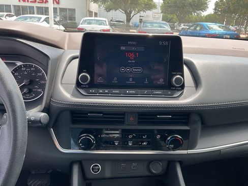 Used 2023 Nissan Rogue S AWD/4WD image 23