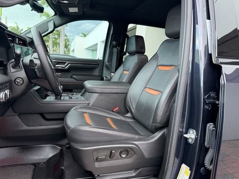 Used 2023 GMC Sierra 1500 AT4 w/ AT4 Premium Package AWD/4WD image 12