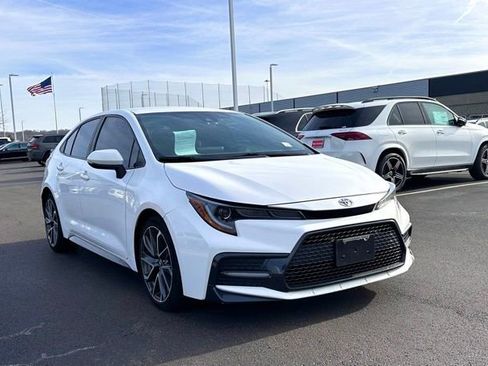 Used 2021 Toyota Corolla SE w/ Carpet Mat Package (TMS) image 1