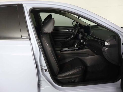 Used 2024 Nissan Altima 2.5 SR w/ SR Premium Package image 30