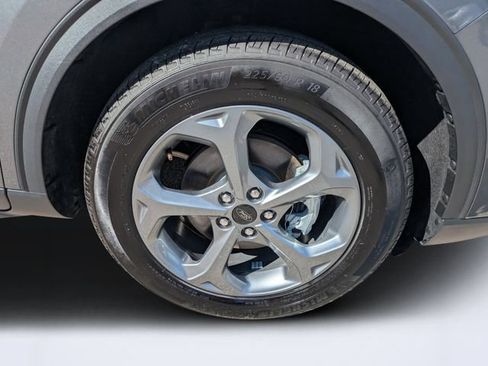 Used 2025 Ford Escape ST-Line FWD image 10