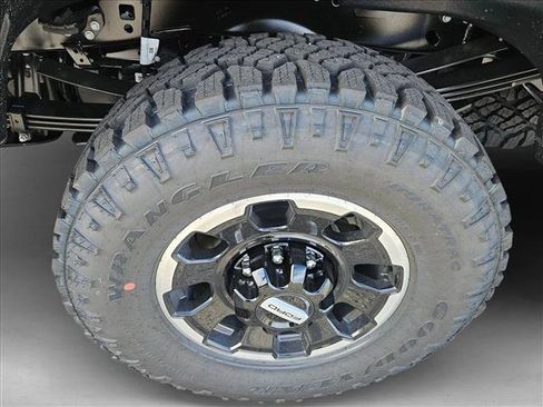 New 2026 Ford F250 Platinum w/ Tremor Off-Road Package image 10