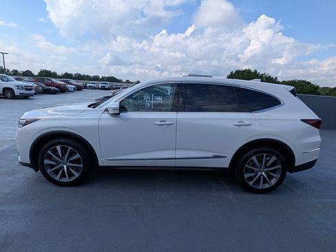 Used 2025 Acura MDX SH-AWD w/ Technology Package image 2