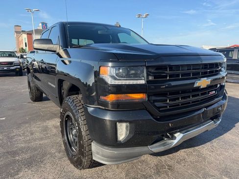 Used 2018 Chevrolet Silverado 1500 LT w/ All Star Edition AWD/4WD image 4