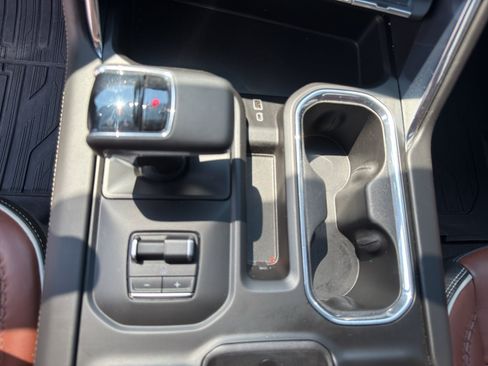 Used 2024 GMC Sierra 1500 Denali Ultimate AWD/4WD image 16