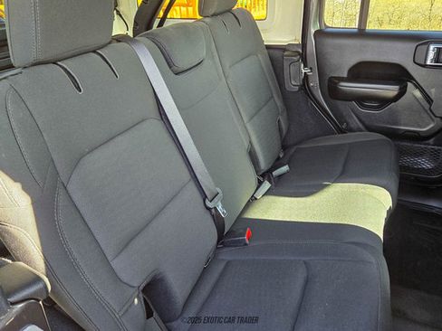 Used 2019 Jeep Wrangler Unlimited Sport S image 38