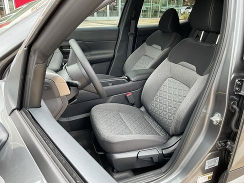 New 2026 Nissan Kicks SV image 13