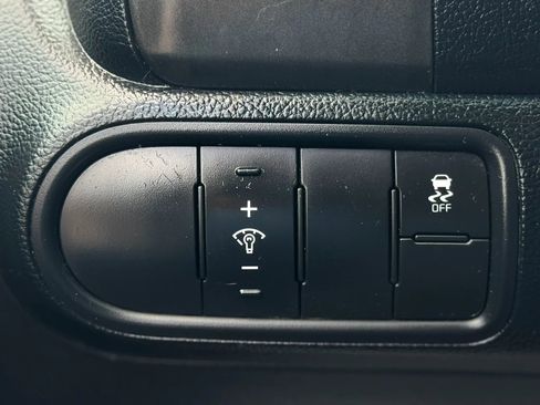 Used 2017 Kia Forte LX w/ LX Popular Package FWD image 31
