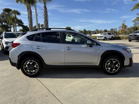 Used 2020 Subaru Crosstrek 2.0i Premium w/ Moonroof Package 2 image 6