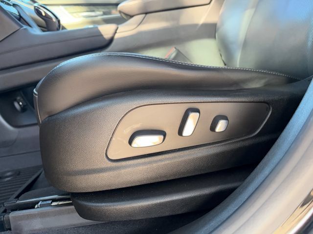 Used 2022 Cadillac XT6 Premium Luxury w/ Technology Package FWD image 21