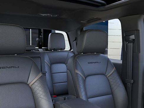 New 2026 GMC Canyon Denali w/ LPO, Denali Black Edition AWD/4WD image 24