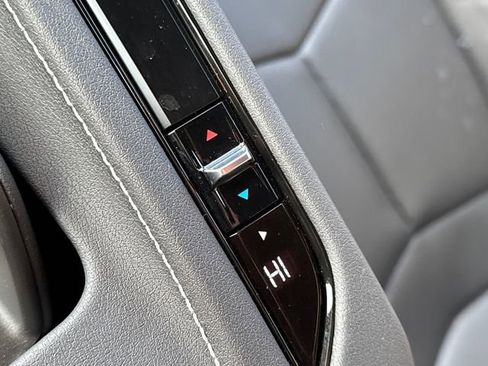 Used 2020 Chevrolet Corvette Stingray Coupe w/ 1LT image 29