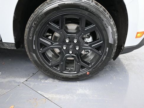 New 2025 Ford Maverick XLT w/ Equipment Group 301A image 30