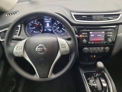 Used 2016 Nissan Rogue S w/ S Family Package image 22