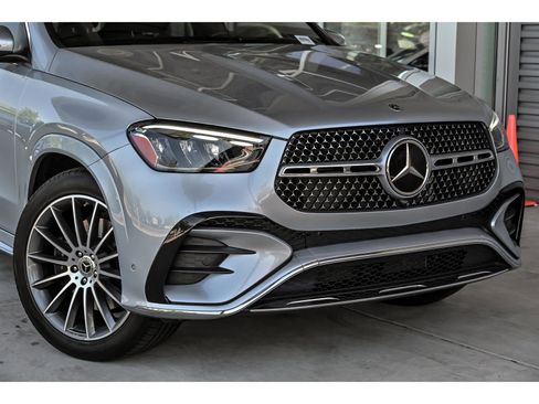 Certified 2024 Mercedes-Benz GLE 450 4MATIC image 2