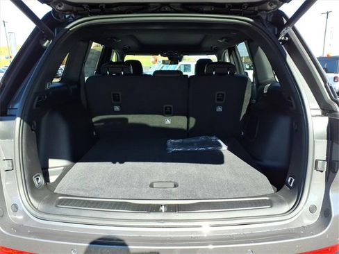 New 2025 Jeep Grand Cherokee Limited w/ Luxury Tech Group II image 13