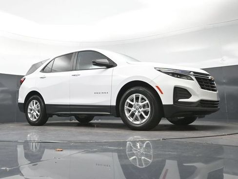 Used 2024 Chevrolet Equinox LS w/ LS Convenience Package FWD image 25