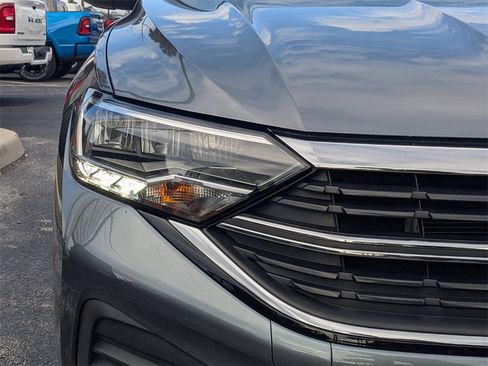 Used 2024 Volkswagen Jetta SE image 10