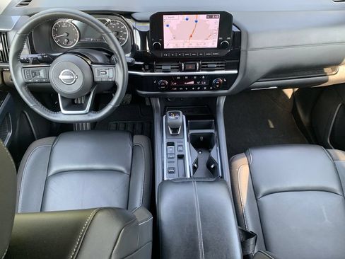 Used 2025 Nissan Pathfinder SL w/ Cargo Package FWD image 15