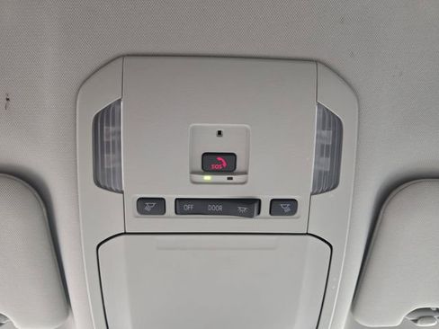 Used 2024 Toyota Highlander LE image 39