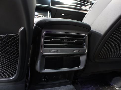 Used 2023 Audi SQ8 Prestige AWD/4WD image 45