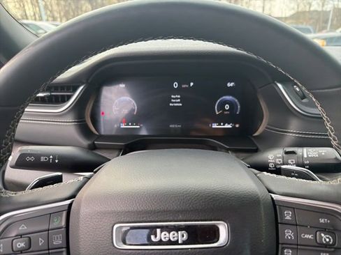 Used 2024 Jeep Grand Cherokee L Limited w/ Luxury Tech Group II image 26