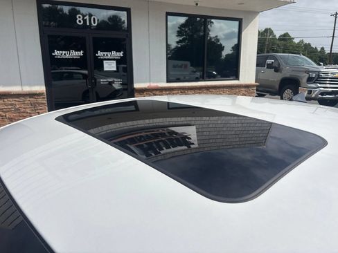 Used 2025 Hyundai Elantra SEL FWD image 13