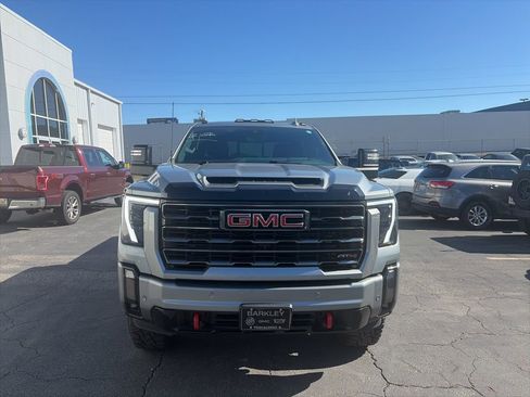 Used 2024 GMC Sierra 2500 AT4 w/ AT4 Premium Plus Package image 2