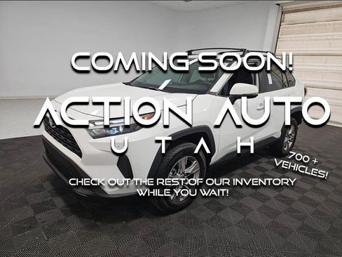 Used 2023 Toyota RAV4 XLE image 1