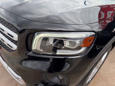 Used 2020 Mercedes-Benz GLB 250 w/ Premium Package image 32
