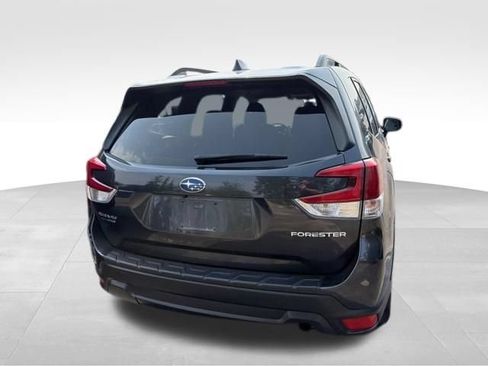 Used 2019 Subaru Forester Premium AWD/4WD image 8