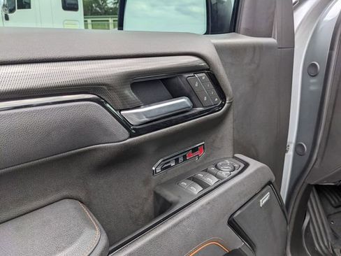 Used 2025 GMC Sierra 1500 AT4 w/ AT4 Premium Package AWD/4WD image 20