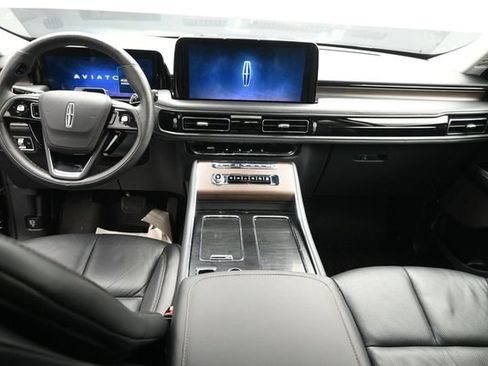 Certified 2025 Lincoln Aviator Reserve w/ Illumination Package AWD/4WD image 23