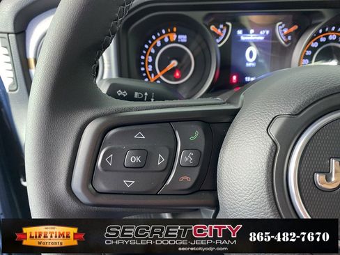 New 2025 Jeep Gladiator Sport image 15