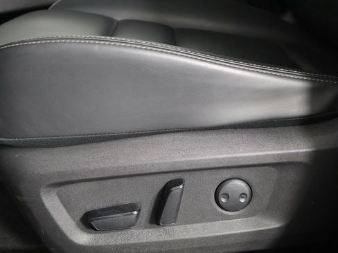 Used 2023 Nissan Rogue SV w/ SV Premium B Package FWD image 23