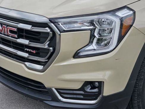 Used 2023 GMC Terrain AT4 AWD/4WD image 9