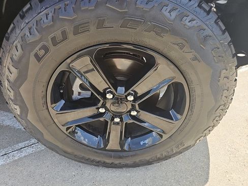 Used 2021 Jeep Wrangler Unlimited Sport AWD/4WD image 2