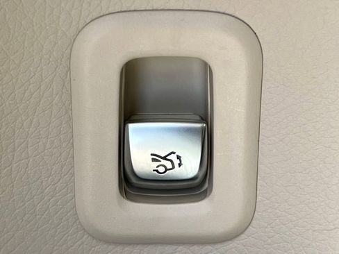 Certified 2022 Mercedes-Benz GLC 300 4MATIC image 30