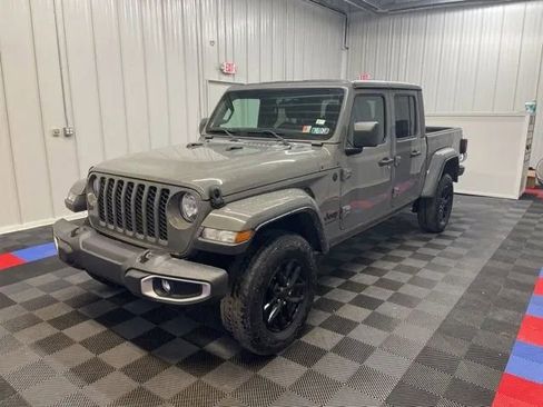 Used 2021 Jeep Gladiator Sport image 6