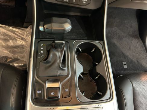 Used 2026 Kia Carnival FWD image 43