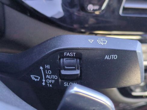 Used 2018 BMW 530i xDrive w/ Premium Package image 27