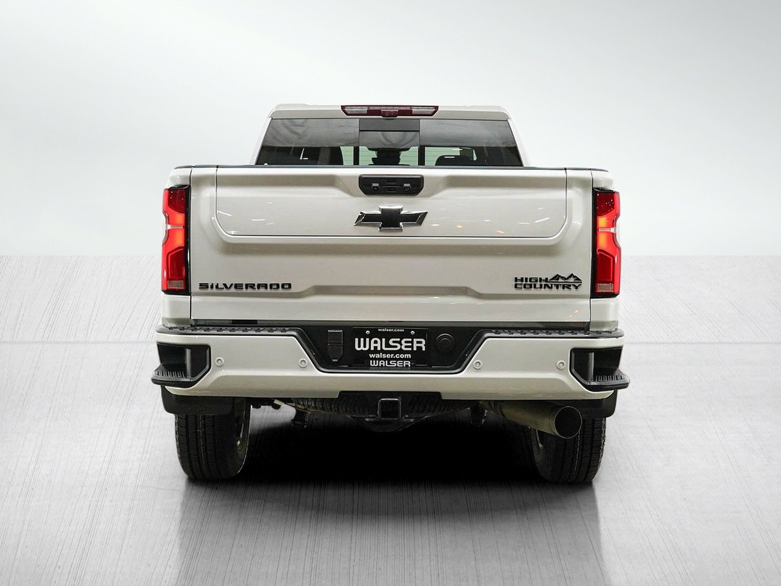 Used 2025 Chevrolet Silverado 2500 High Country w/ High Country Premium Package AWD/4WD image 5