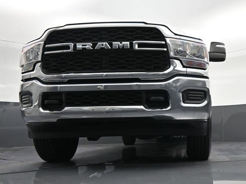 Used 2024 RAM 2500 Tradesman w/ Chrome Appearance Group AWD/4WD image 34
