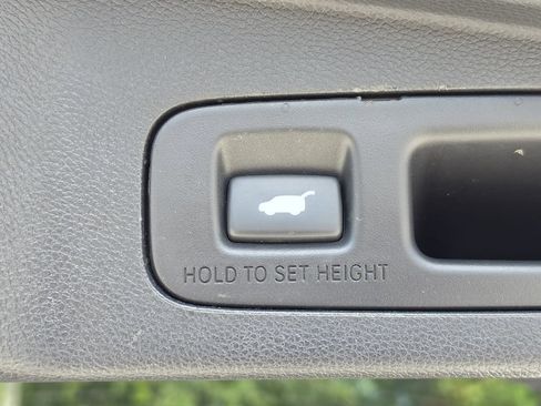 Used 2017 Honda CR-V Touring image 10