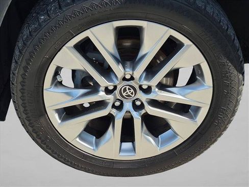 Used 2021 Toyota RAV4 Limited FWD image 22