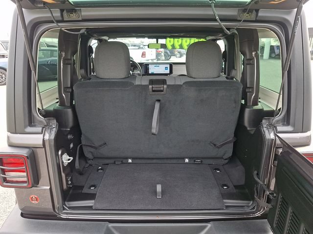 Used 2025 Jeep Wrangler Sport AWD/4WD image 27